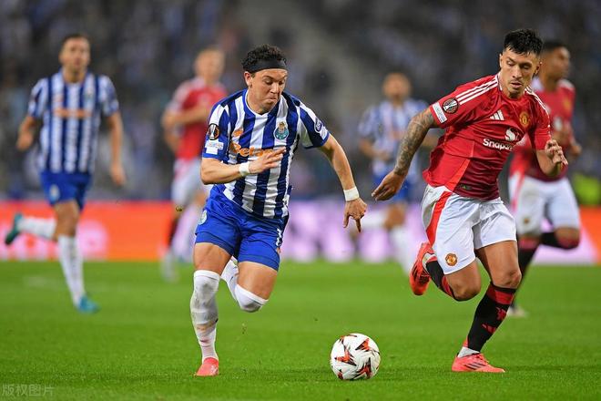 德甲赛程吃紧;波尔图集结日豪取连胜;引发热议;控场能力受关注的简单介绍 德甲赛程吃紧;波尔图集结日豪取连胜;引发热议;控场能力受关注的简单介绍